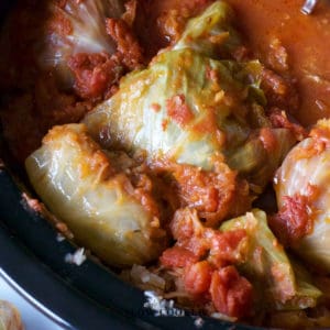 slow cooker stuffed cabbage rolls square image.